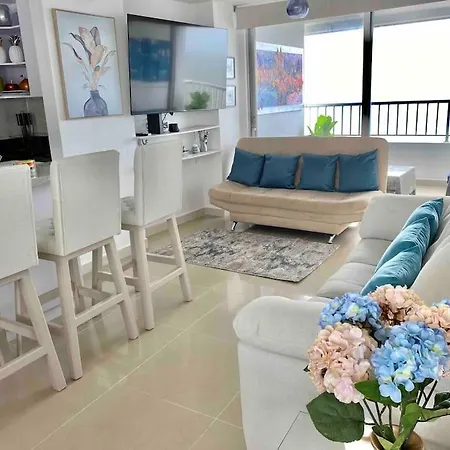 Apartamento Apto 1801 Frente Al Mar- Edificio Palmetto, Piso 18