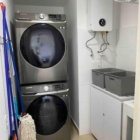 Apto 1801 Frente Al Mar- Edificio Palmetto, Piso 18 Apartamento *