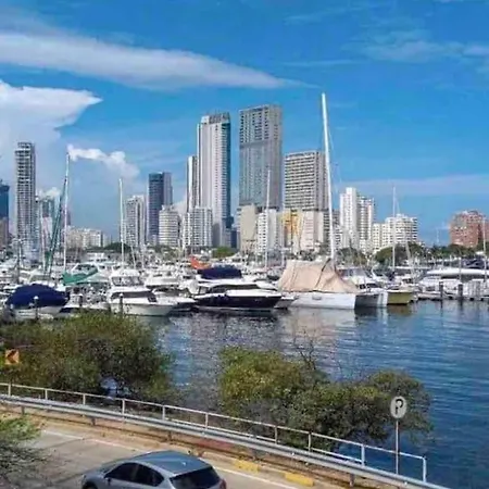 Apartamento Apto 1801 Frente Al Mar- Edificio Palmetto, Piso 18 *